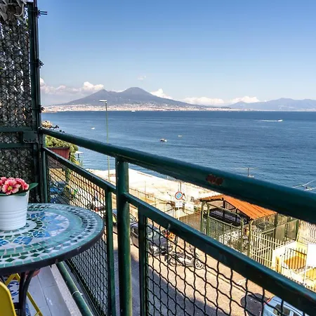 Apartment Pausea *